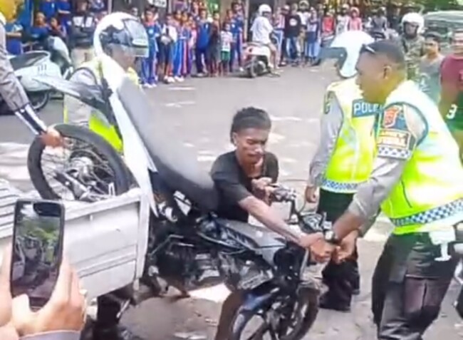 Screenshot 2025 12 17 08 46 17 949 com.whatsapp edit