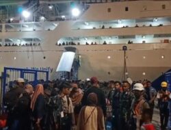 Ribuan Penumpang Nataru Tiba di Pelabuhan Maumere, Diskon Tiket Jadi Primadona