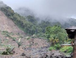 Longsor Terjang Manggarai Timur, 1 Orang Meninggal, 2 Hilang dan Ratusan warga Mengungsi