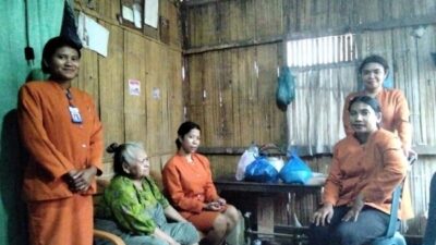 Momen Prapaskah, Secercah Kasih KSP Kopdit Pintu Air untuk Pasutri Lansia Tunanetra di Paga