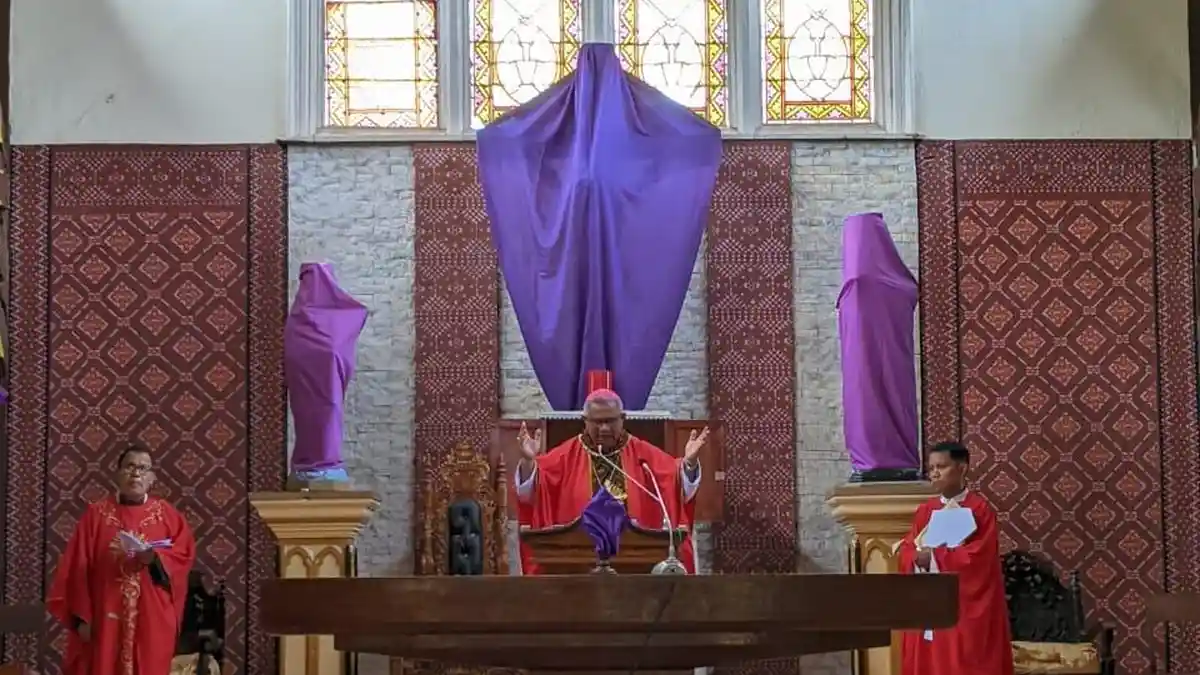 Uskup Maumere Pimpin Jumat Agung