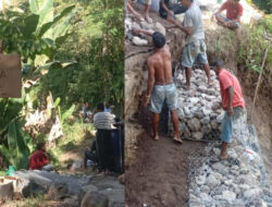 Kecewa Pemda Lamban, Warga Dua Kecamatan di Sikka Swadaya Perbaiki Jalan Nyaris Putus