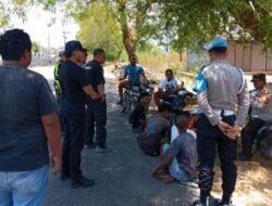 Cegah Gangguan Kamtibmas, Personel Polres Sikka Gelar Patroli Humanis Menyusur Kota Maumere